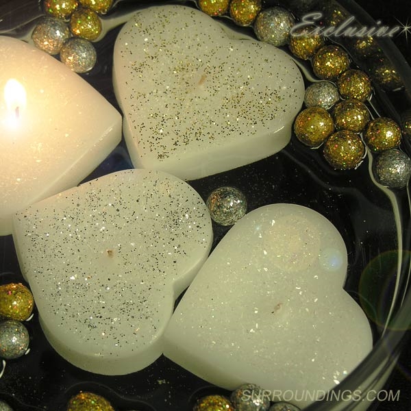 Small 2 floating heart candles